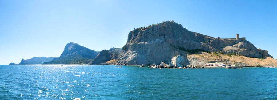 Вид на Судак с моря